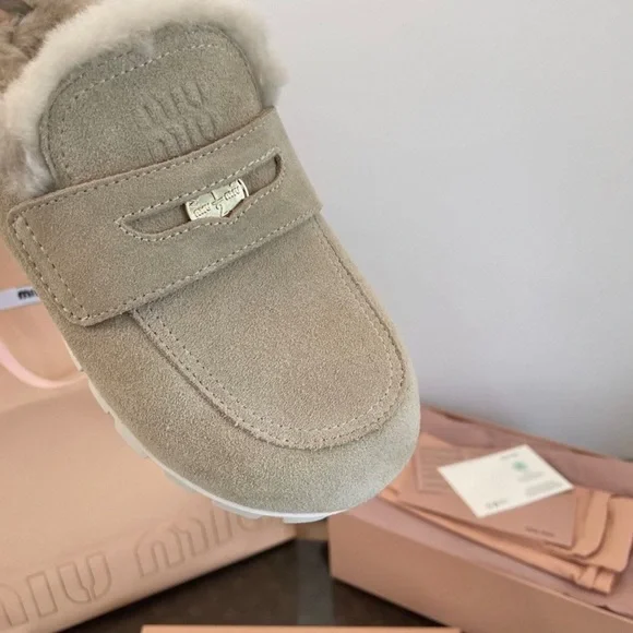 Miu Miu Beige Fur-Lined Slippers - Picture 6 of 9